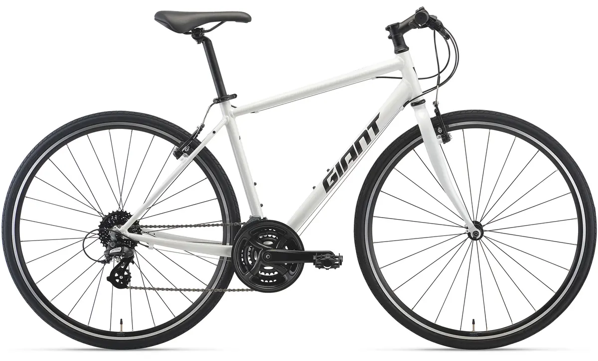 GIANT Escape R3 2026 Pearl Whiteの公式商品画像