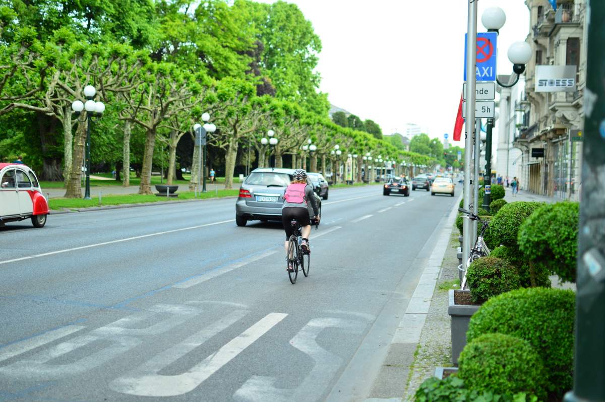 歩道の走り方 クロスバイクで安全に街を走る方法 クロスバイクラボ